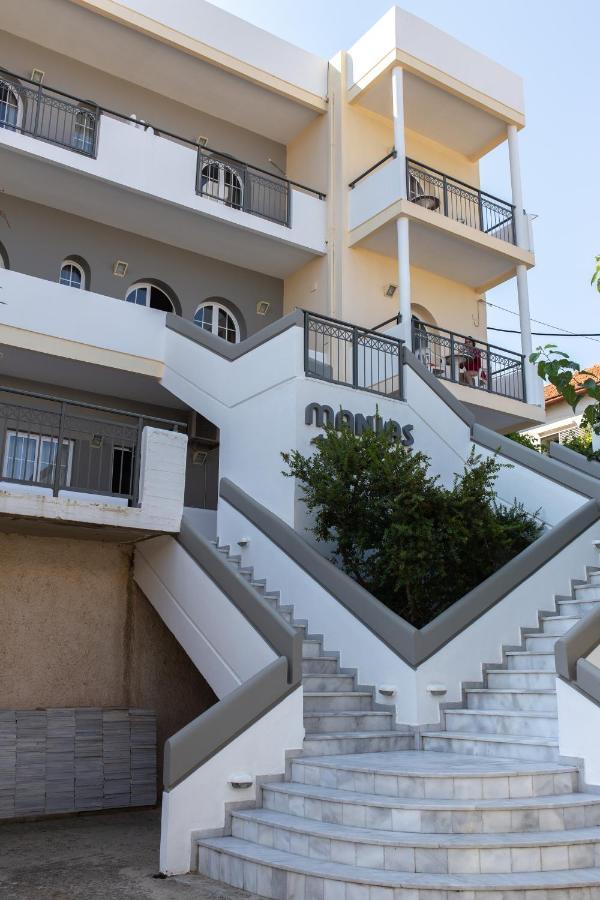 Manias Hotel Apartments Agia Marina Extérieur photo
