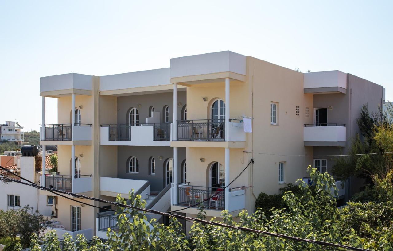 Manias Hotel Apartments Agia Marina Extérieur photo