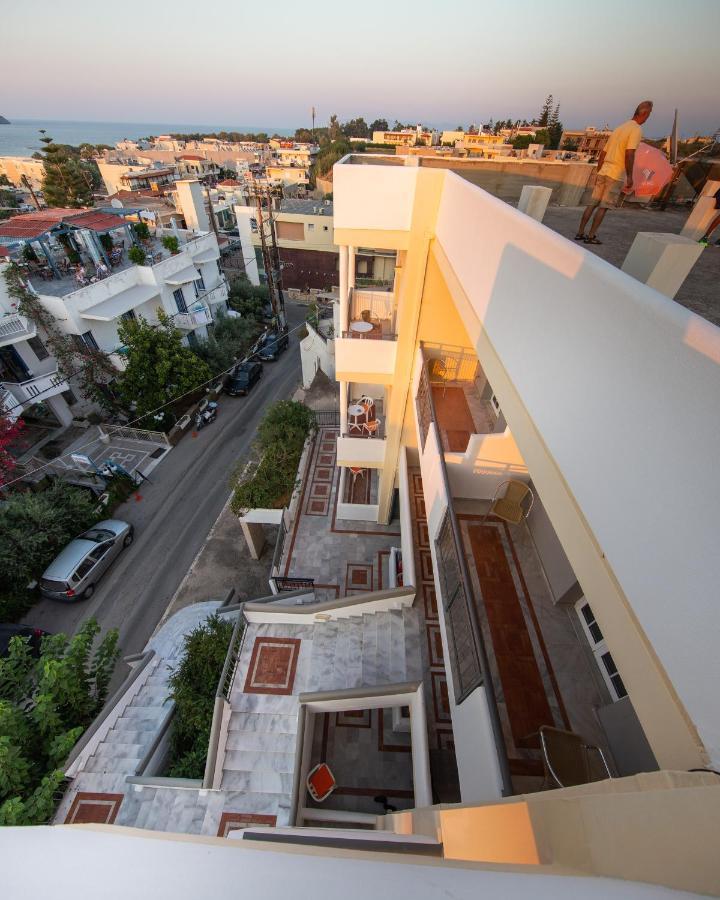 Manias Hotel Apartments Agia Marina Extérieur photo